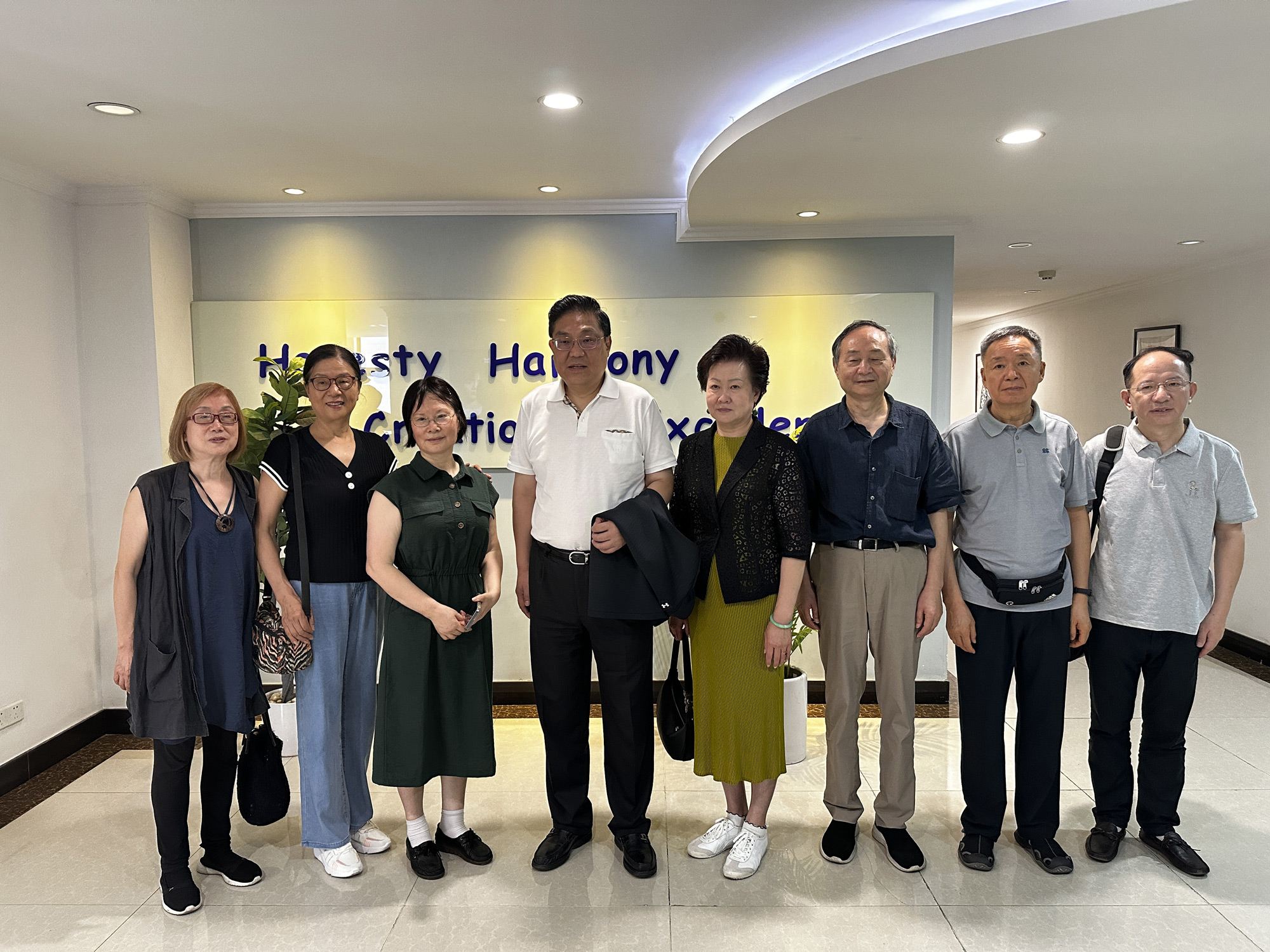 1725960631725262.jpg 1725960631725262.jpg